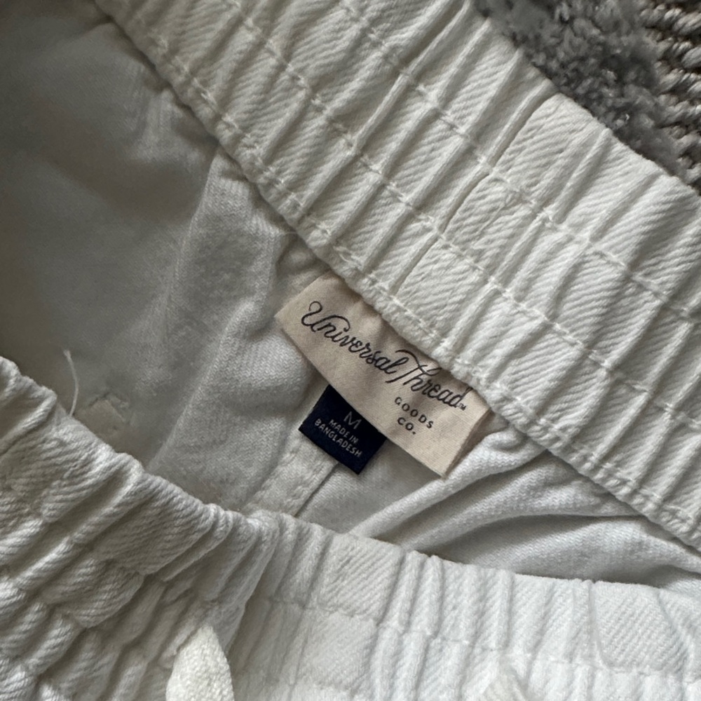 Universal Thread White Textured Drawstring Shorts with Elastic Waist
